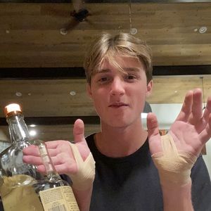 Meet your Posher, Colin